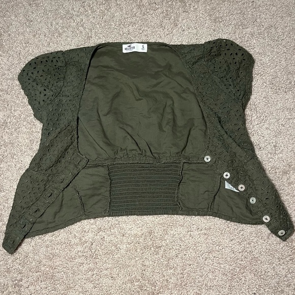 Hollister green crop top with buttons - Picture 6 of 6